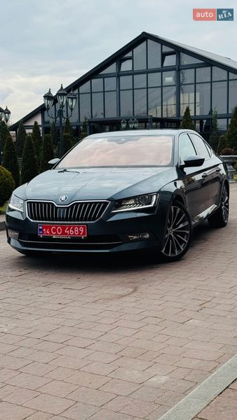 Ліфтбек Skoda Superb 2016 в Стрию