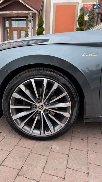 Ліфтбек Skoda Superb 2016 в Стрию