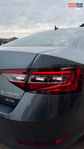 Ліфтбек Skoda Superb 2016 в Стрию