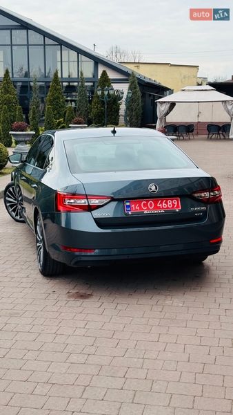 Ліфтбек Skoda Superb 2016 в Стрию