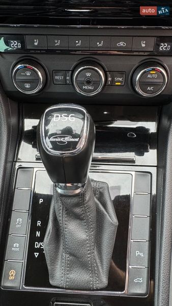 Ліфтбек Skoda Superb 2016 в Стрию