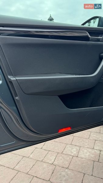 Ліфтбек Skoda Superb 2016 в Стрию