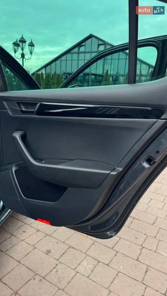 Ліфтбек Skoda Superb 2016 в Стрию