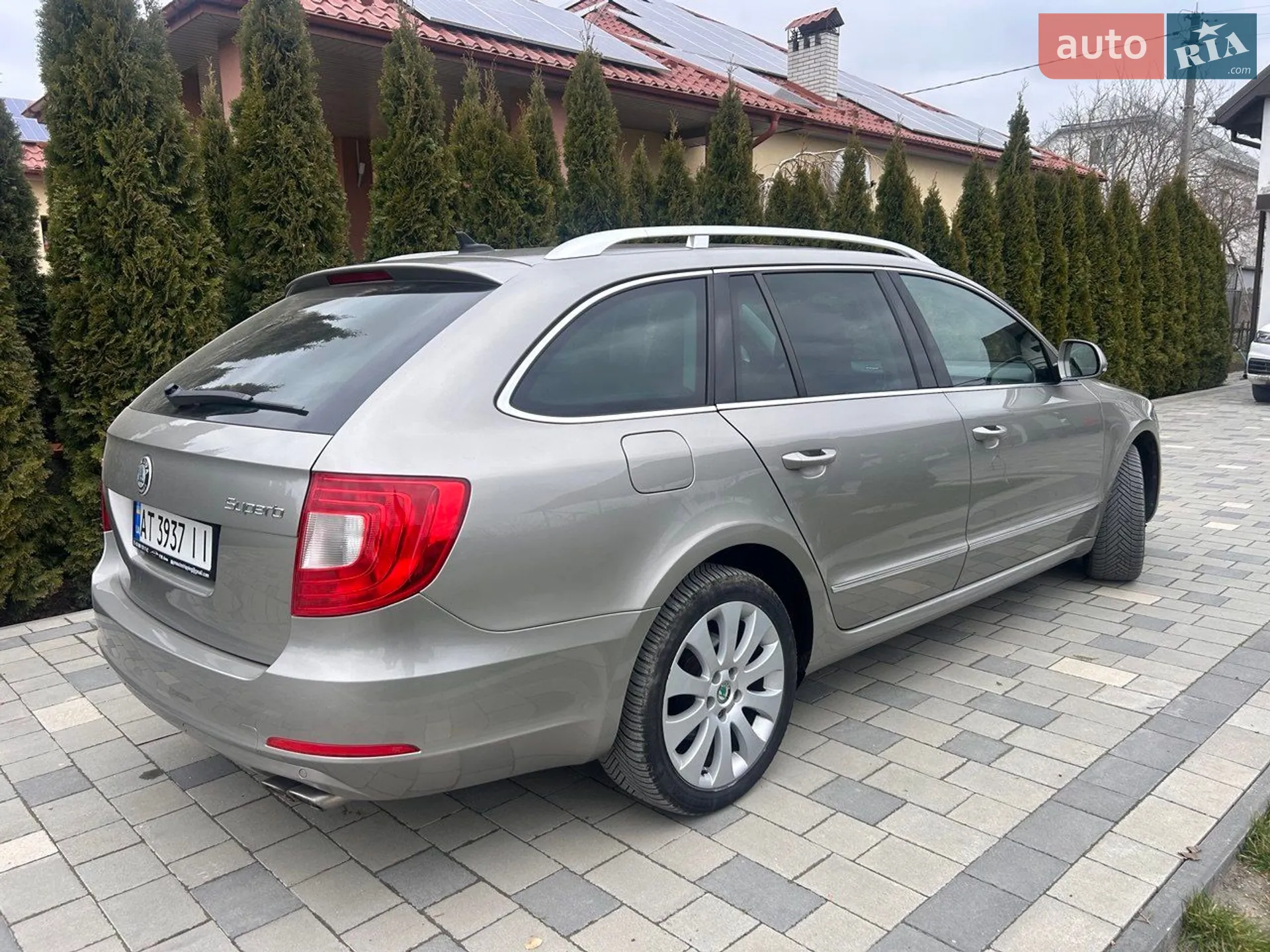 2011 Skoda Superb - мініатюра 9