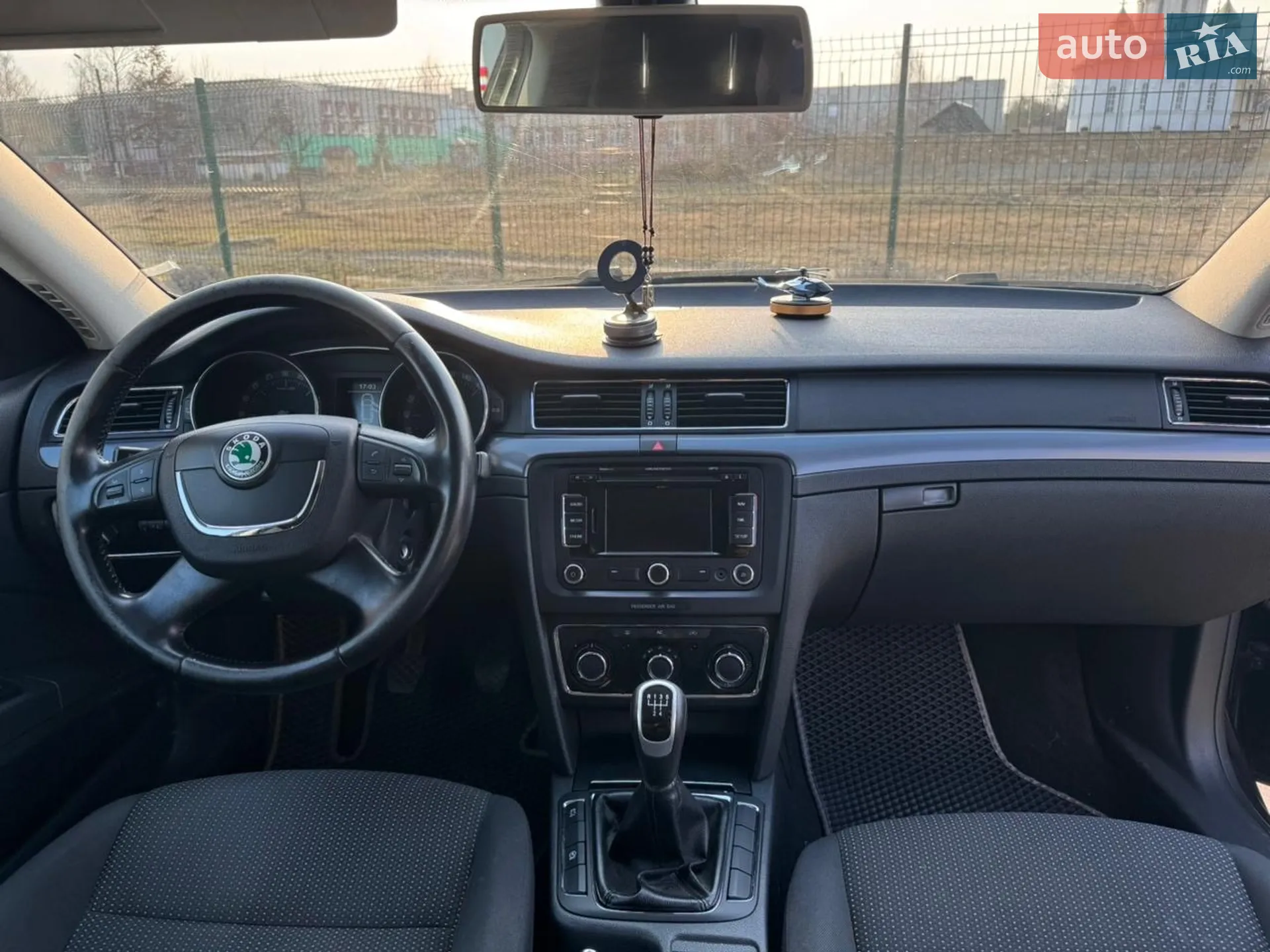 2011 Skoda Superb - мініатюра 10
