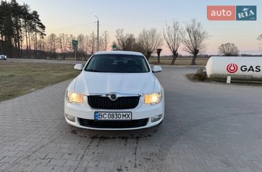 Лифтбек Skoda Superb 2009 в Львове