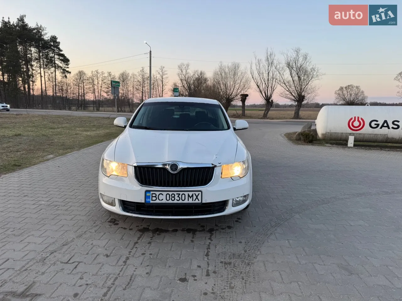 2010 Skoda Superb - мініатюра 12