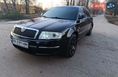 Лифтбек Skoda Superb 2005 в Млинове