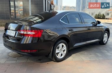 Лифтбек Skoda Superb 2018 в Киеве