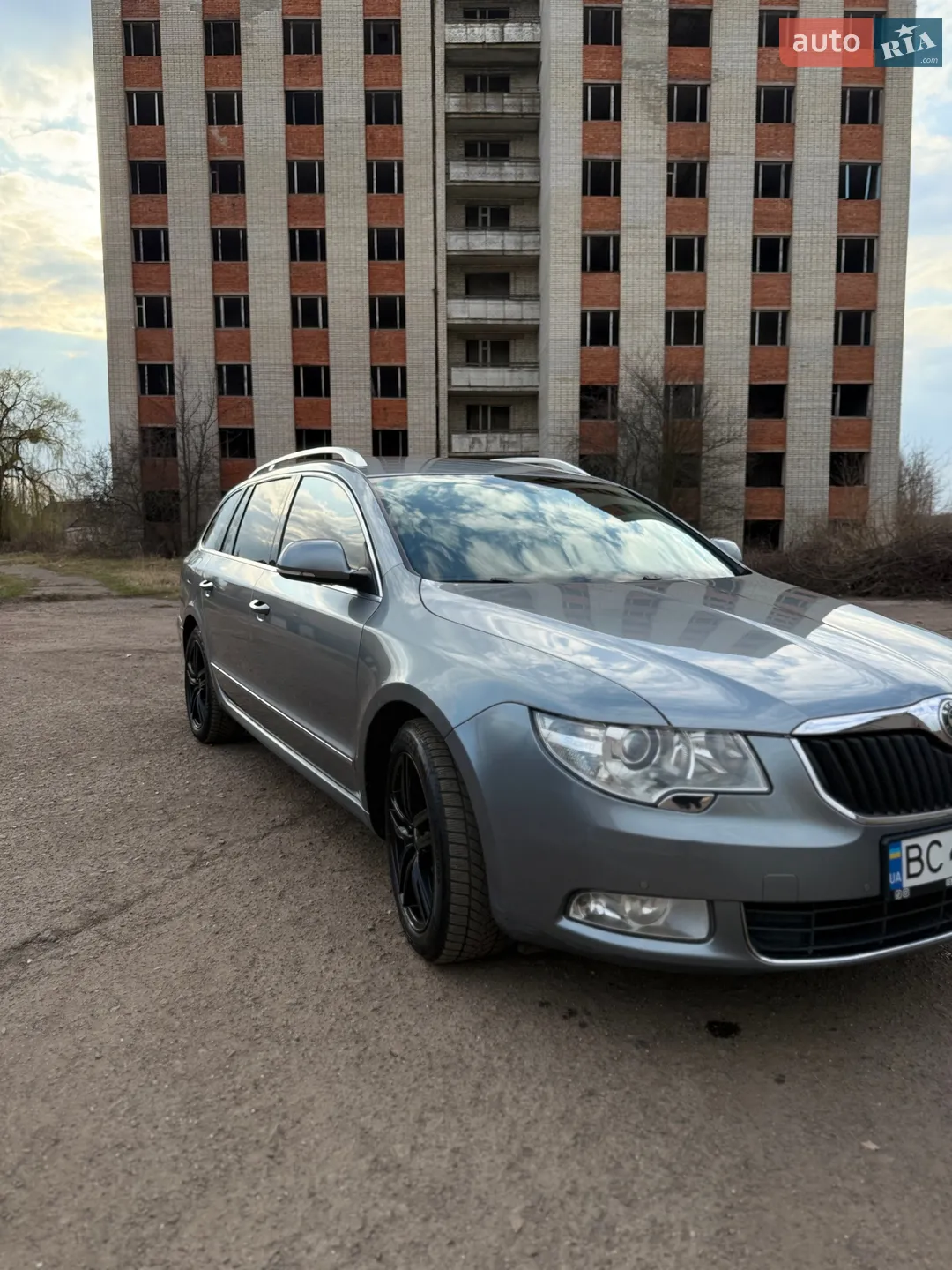 2010 Skoda Superb - мініатюра 7