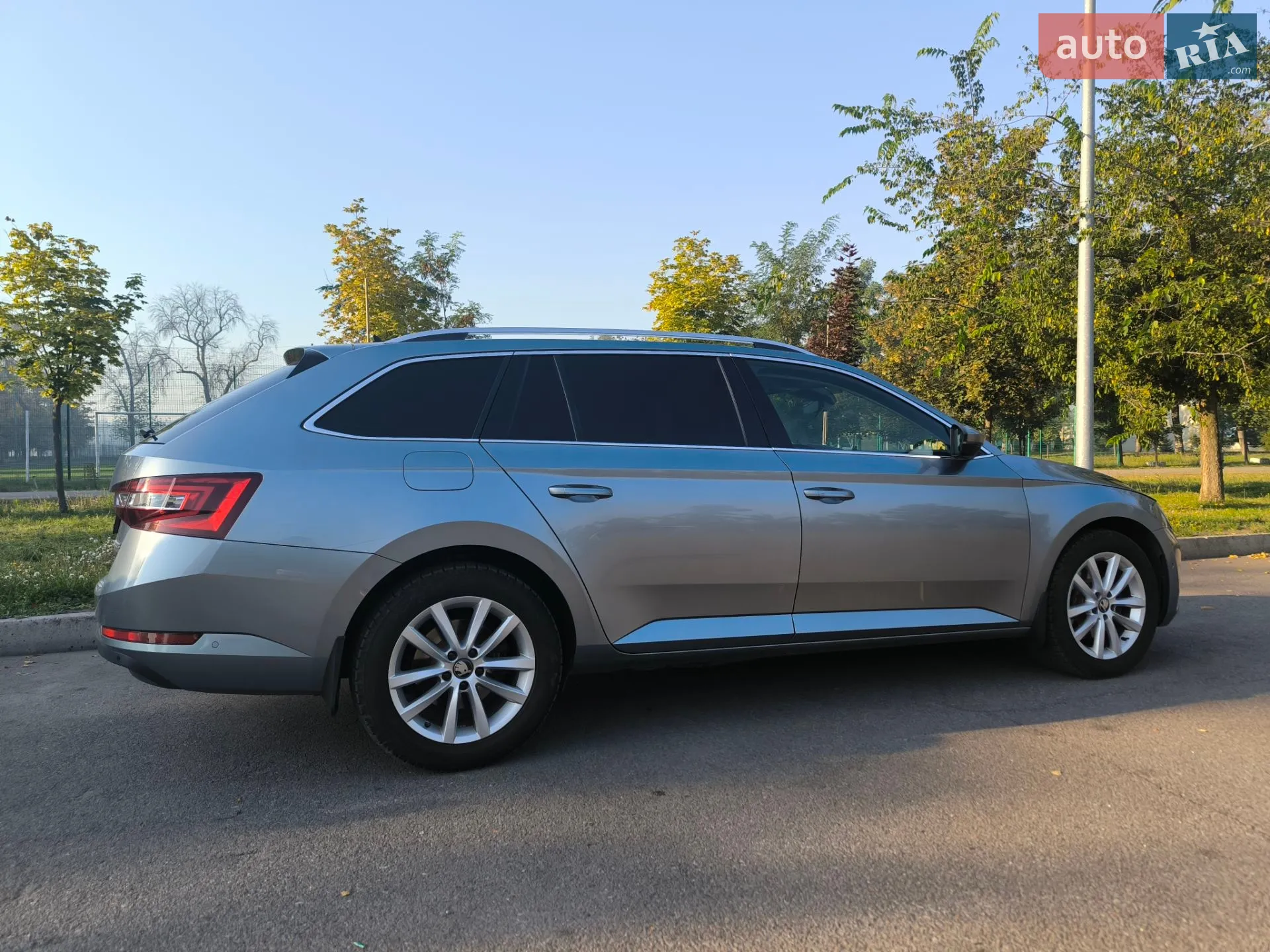 2017 Skoda Superb - мініатюра 8