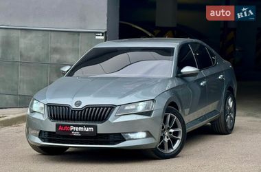 Ліфтбек Skoda Superb 2016 в Харкові