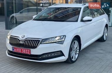 Універсал Skoda Superb 2019 в Ужгороді