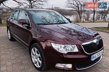 Лифтбек Skoda Superb 2009 в Кропивницком