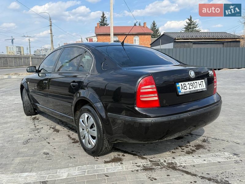 Лифтбек Skoda Superb 2005 в Виннице