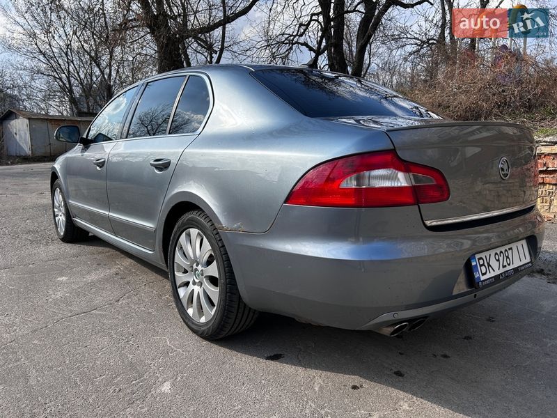 Лифтбек Skoda Superb 2010 в Киеве