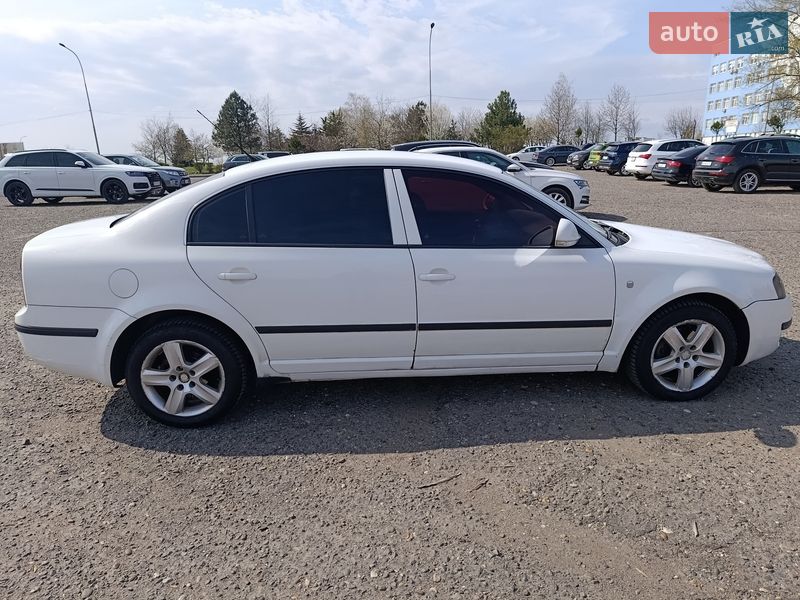 Лифтбек Skoda Superb 2006 в Ужгороде