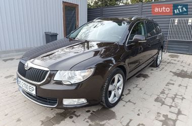 Універсал Skoda Superb 2012 в Кам'янець-Подільському
