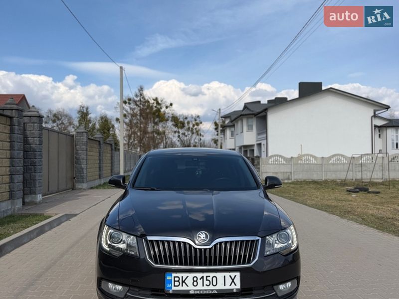 Лифтбек Skoda Superb 2014 в Ровно