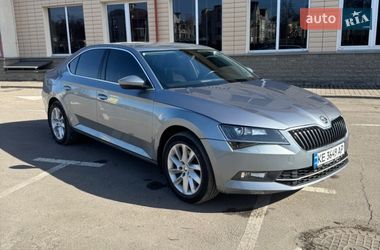 Лифтбек Skoda Superb 2016 в Киеве
