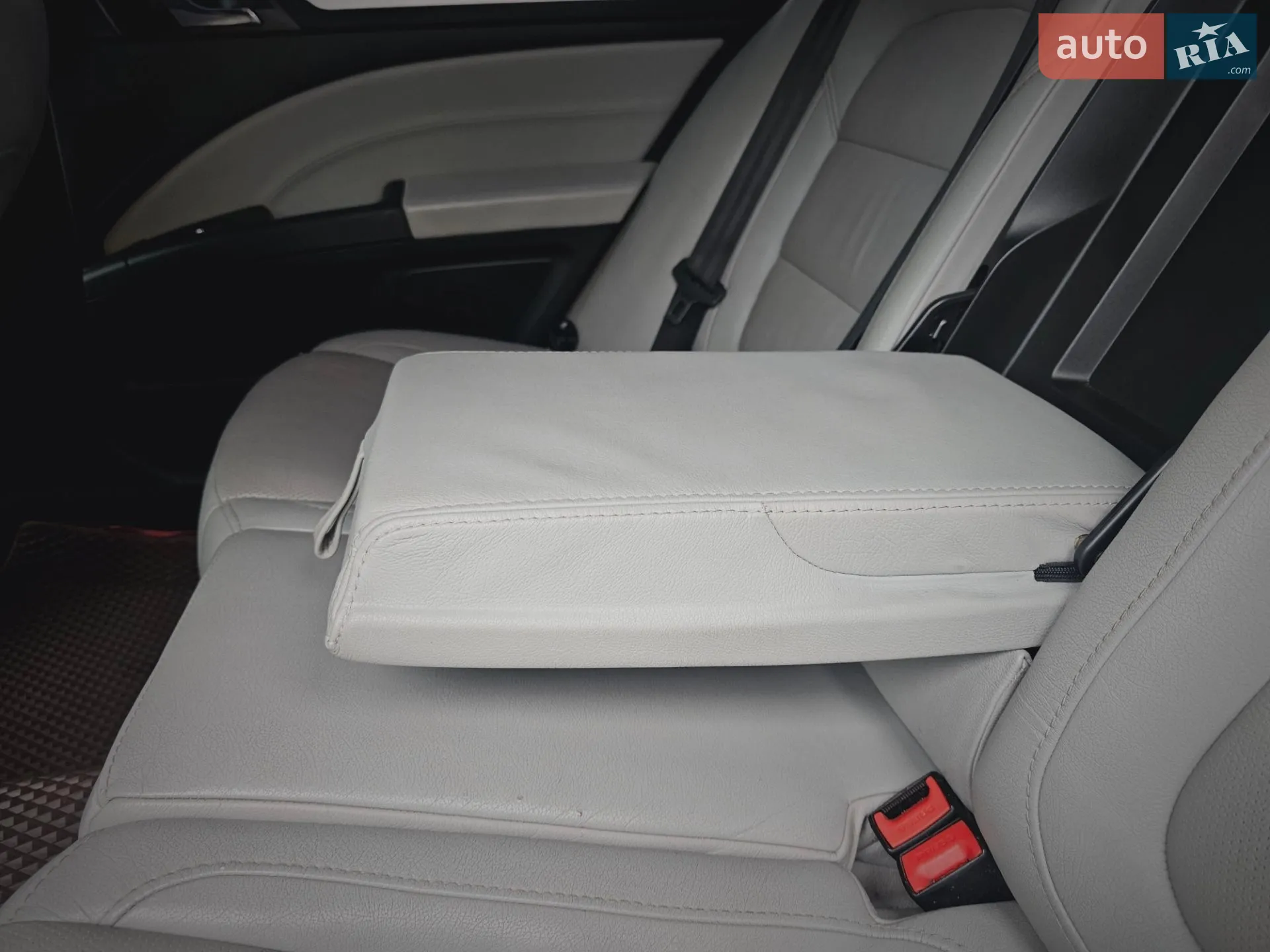 2010 Skoda Superb - мініатюра 29