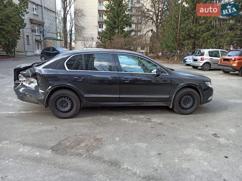 Лифтбек Skoda Superb 2013 в Киеве