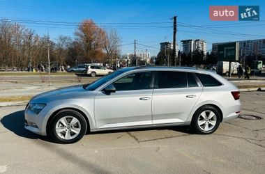 Универсал Skoda Superb 2015 в Львове