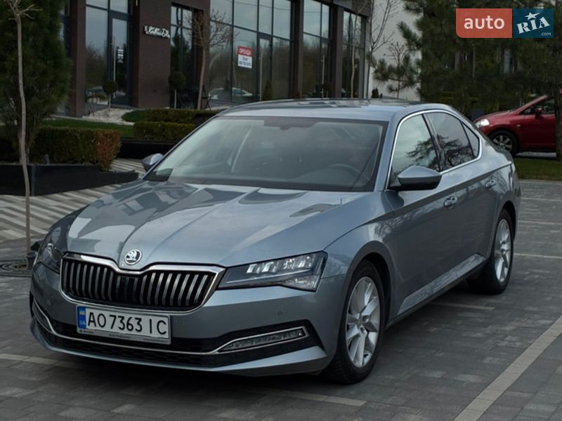 Лифтбек Skoda Superb 2019 в Ужгороде