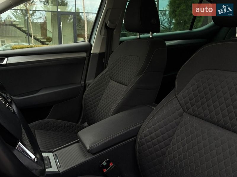 Лифтбек Skoda Superb 2019 в Ужгороде