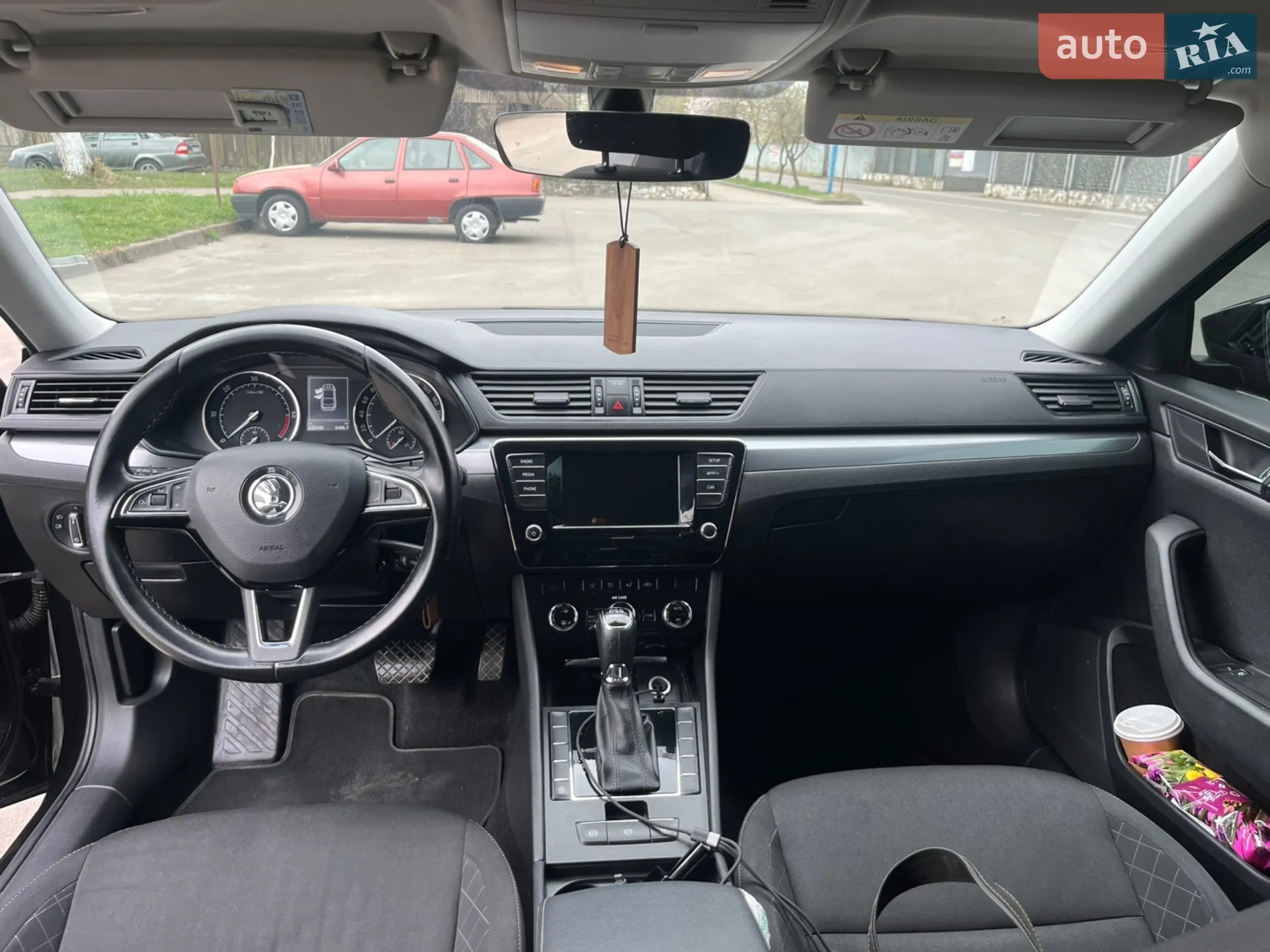 2017 Skoda Superb - мініатюра 10