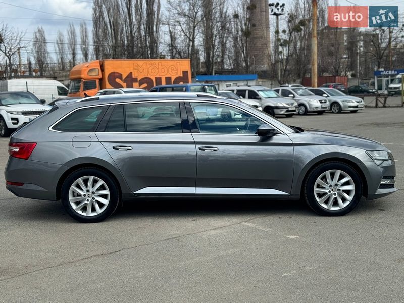 Универсал Skoda Superb 2022 в Киеве