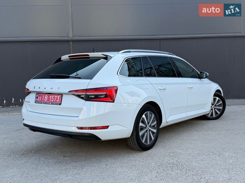 Универсал Skoda Superb 2021 в Киеве фото 8 Универсал Skoda Superb 2021 в Киеве