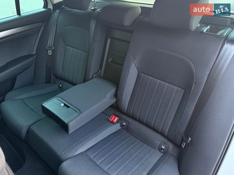 Универсал Skoda Superb 2021 в Киеве фото 76 Универсал Skoda Superb 2021 в Киеве