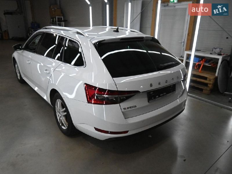 Универсал Skoda Superb 2021 в Киеве фото 105 Универсал Skoda Superb 2021 в Киеве