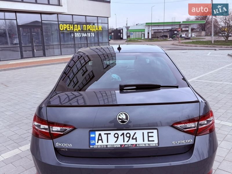 Лифтбек Skoda Superb 2017 в Ивано-Франковске