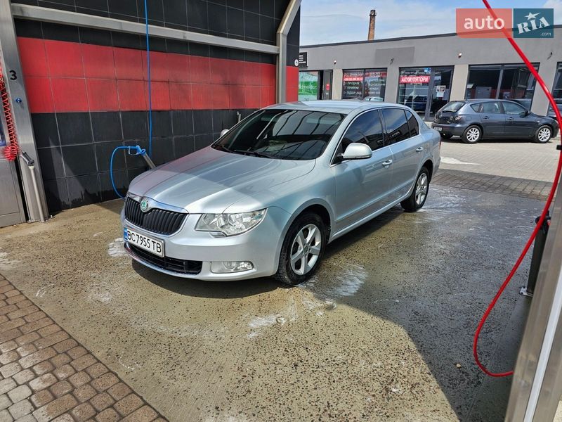 Ліфтбек Skoda Superb 2010 в Львові