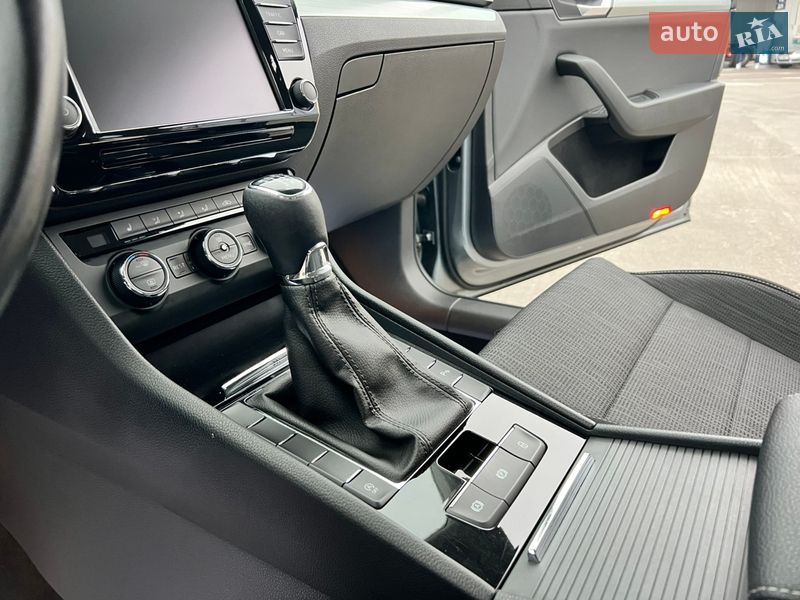 Универсал Skoda Superb 2017 в Ровно