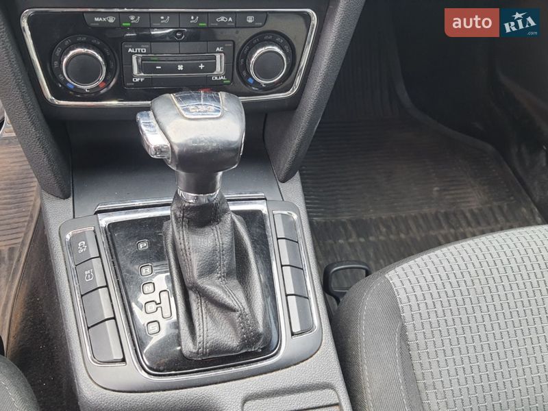 Ліфтбек Skoda Superb 2011 в Києві