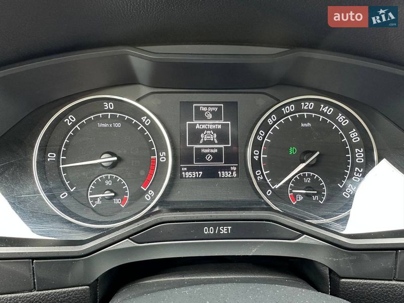 Універсал Skoda Superb 2016 в Івано-Франківську