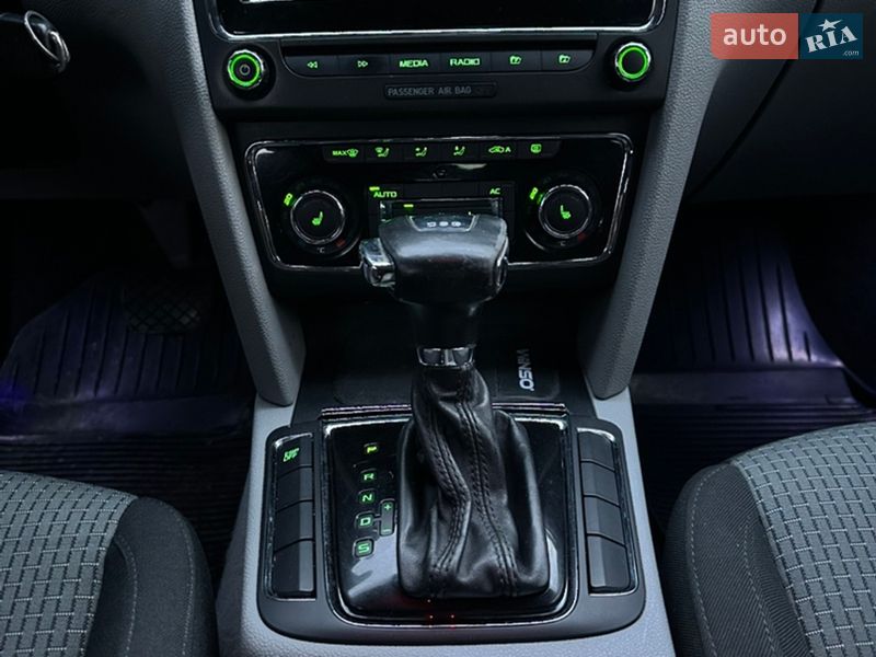 Ліфтбек Skoda Superb 2009 в Рівному