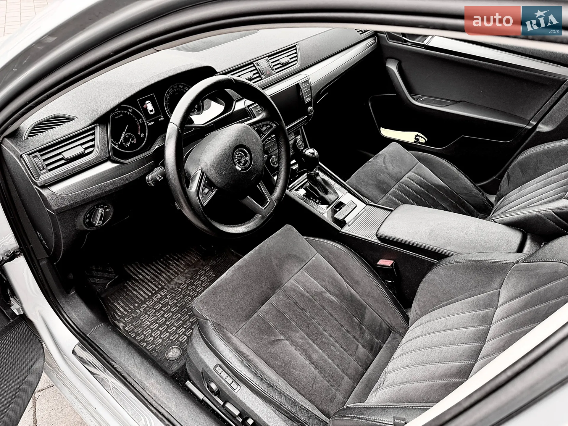 2017 Skoda Superb - мініатюра 7