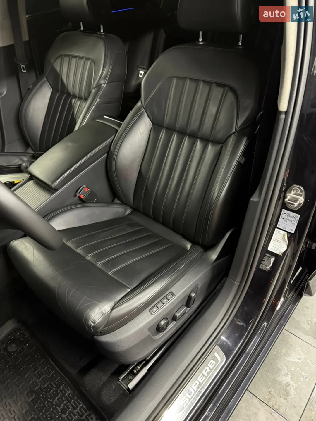 2017 Skoda Superb - мініатюра 13