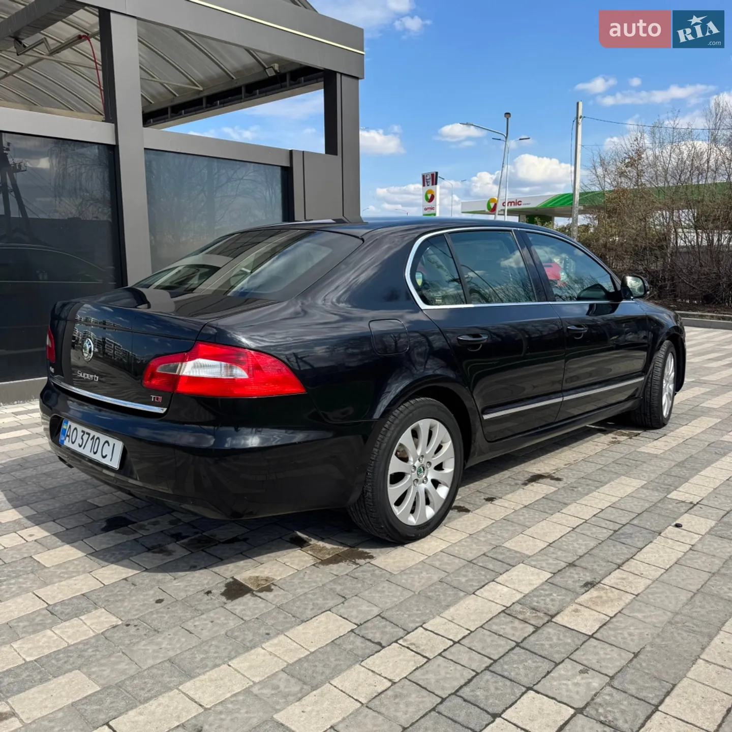 2010 Skoda Superb - мініатюра 9