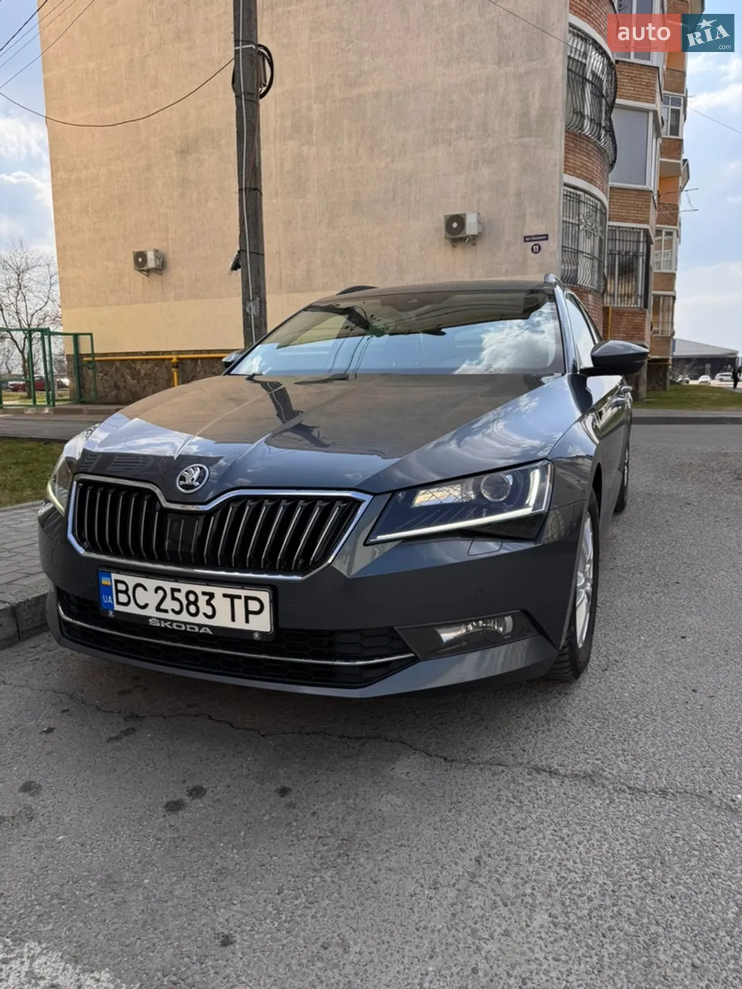 2019 Skoda Superb - мініатюра 6