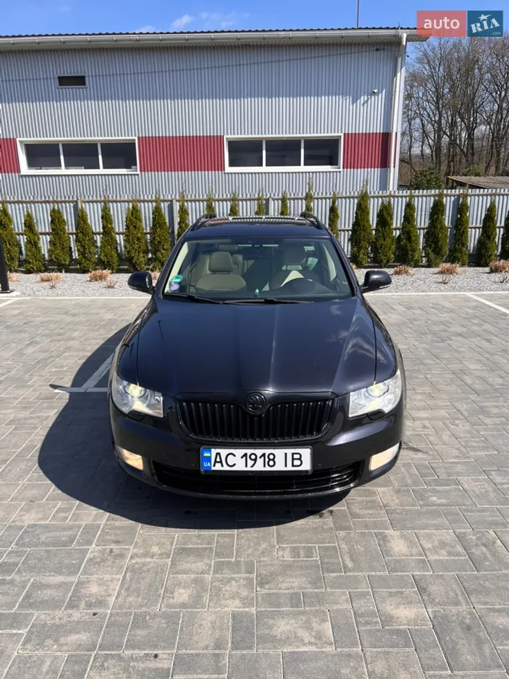 2010 Skoda Superb - мініатюра 21