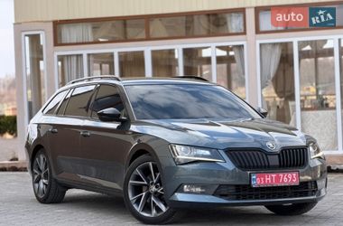 Универсал Skoda Superb 2017 в Дрогобыче