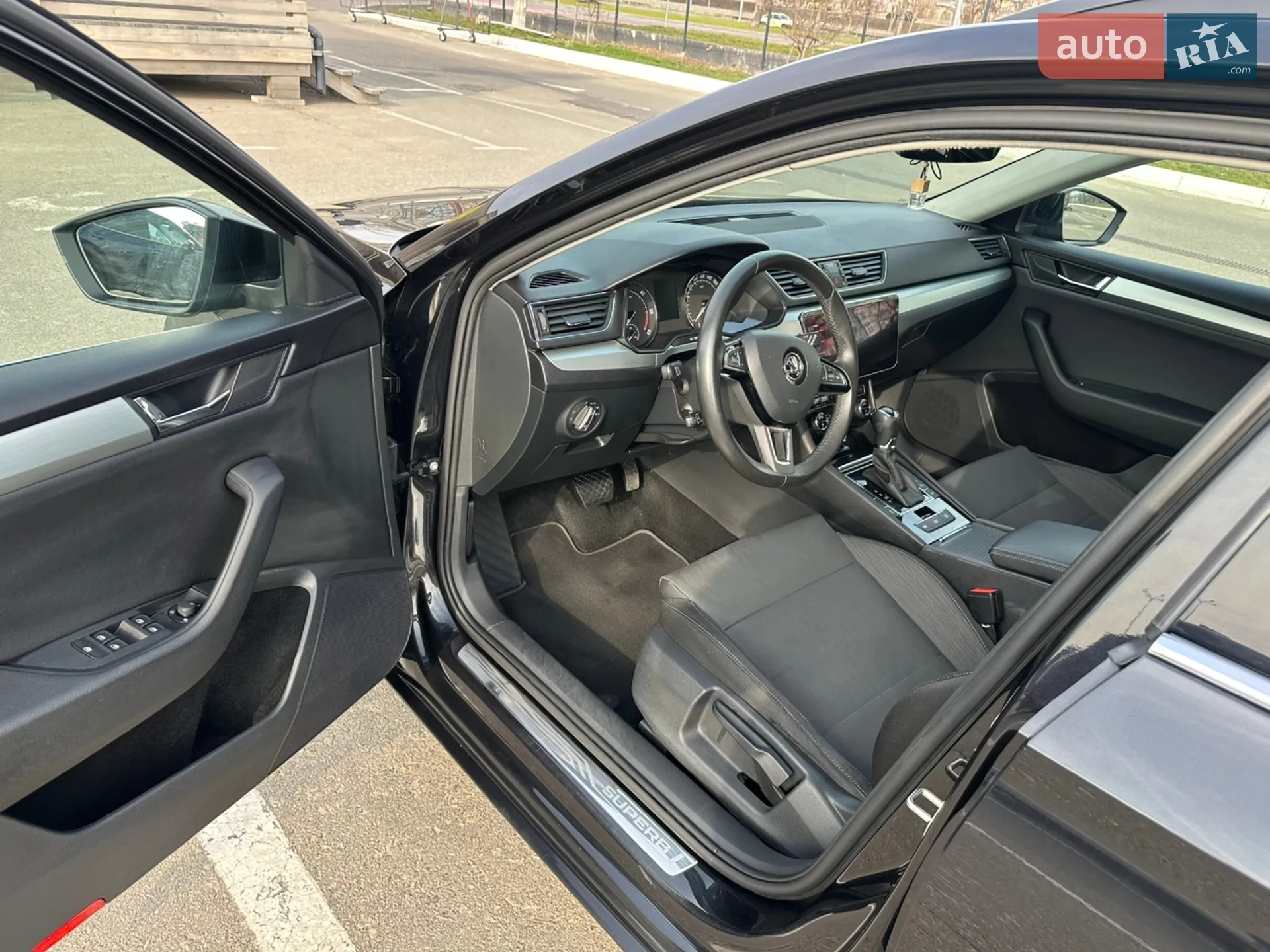 2017 Skoda Superb - мініатюра 15