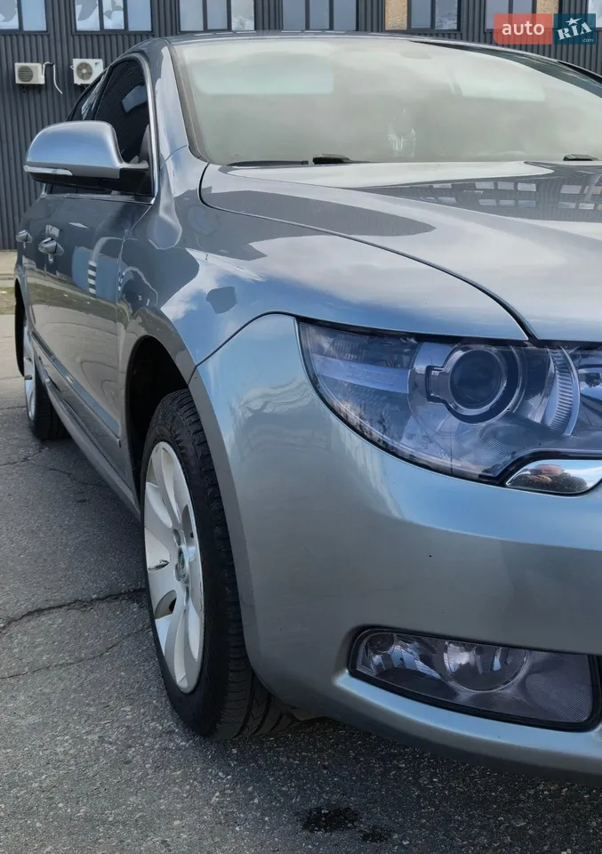 2011 Skoda Superb - мініатюра 11