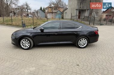 Ліфтбек Skoda Superb 2016 в Луцьку