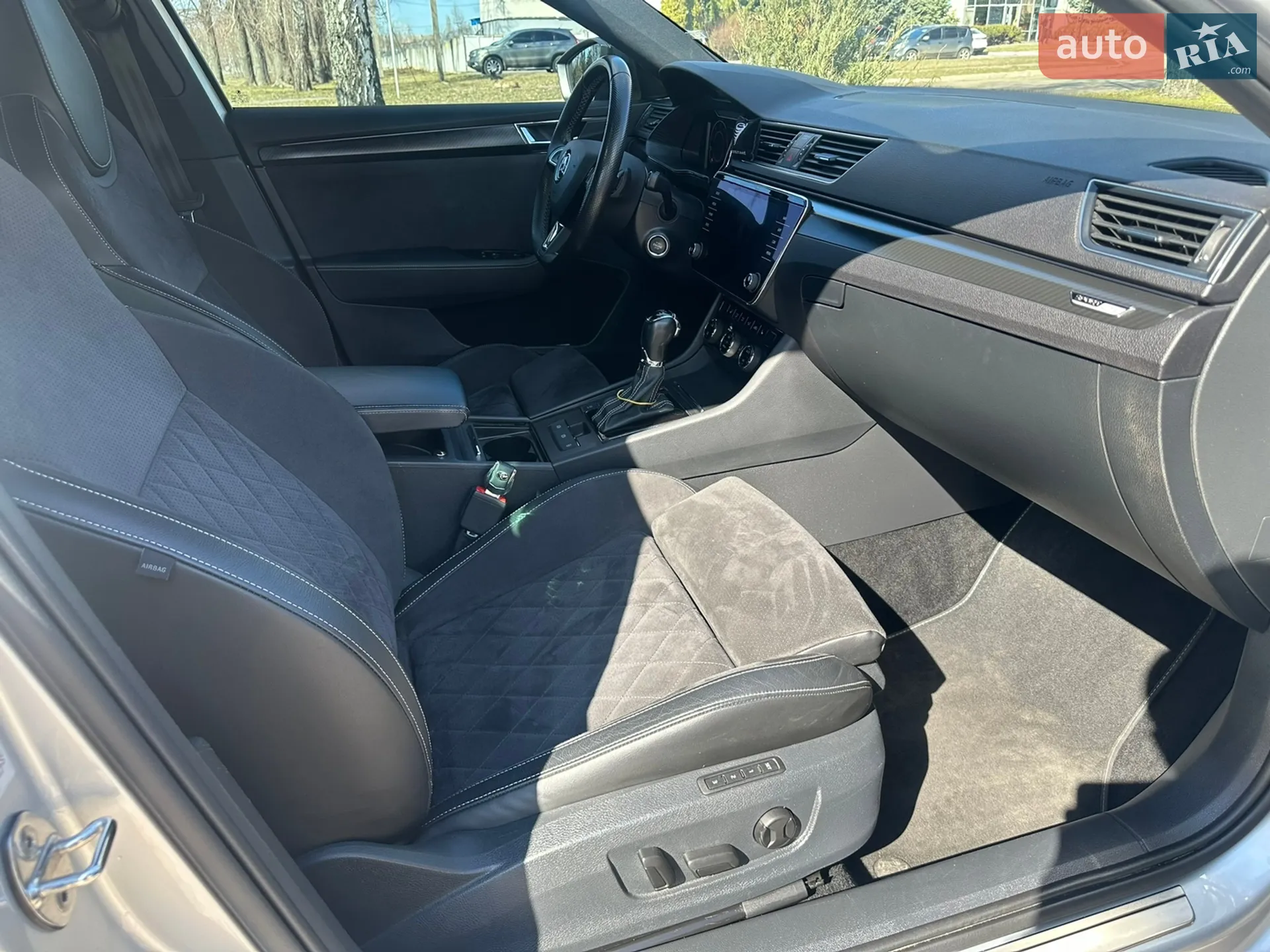 2019 Skoda Superb - мініатюра 12